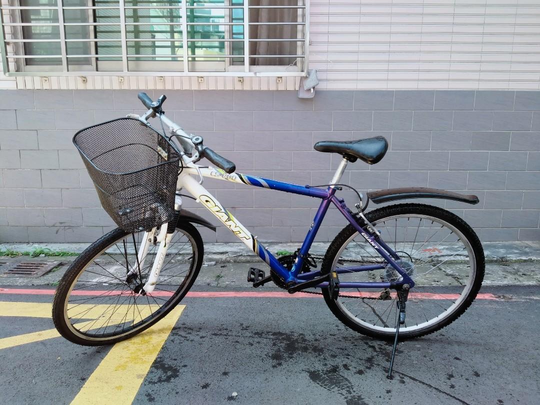 Giant bike with basket 2025