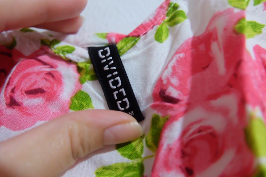 H&M floral mini dress (Category: Dresses) located in Makati City. Submitted by haci2020 (Listing ID 1158227161, Image 2). Description: H&M (divided) mini dress Used twice only Perfect as cover up in bikinis Fits perfect from Small to Medium frames Mode of payment: Gcash or BPI only .