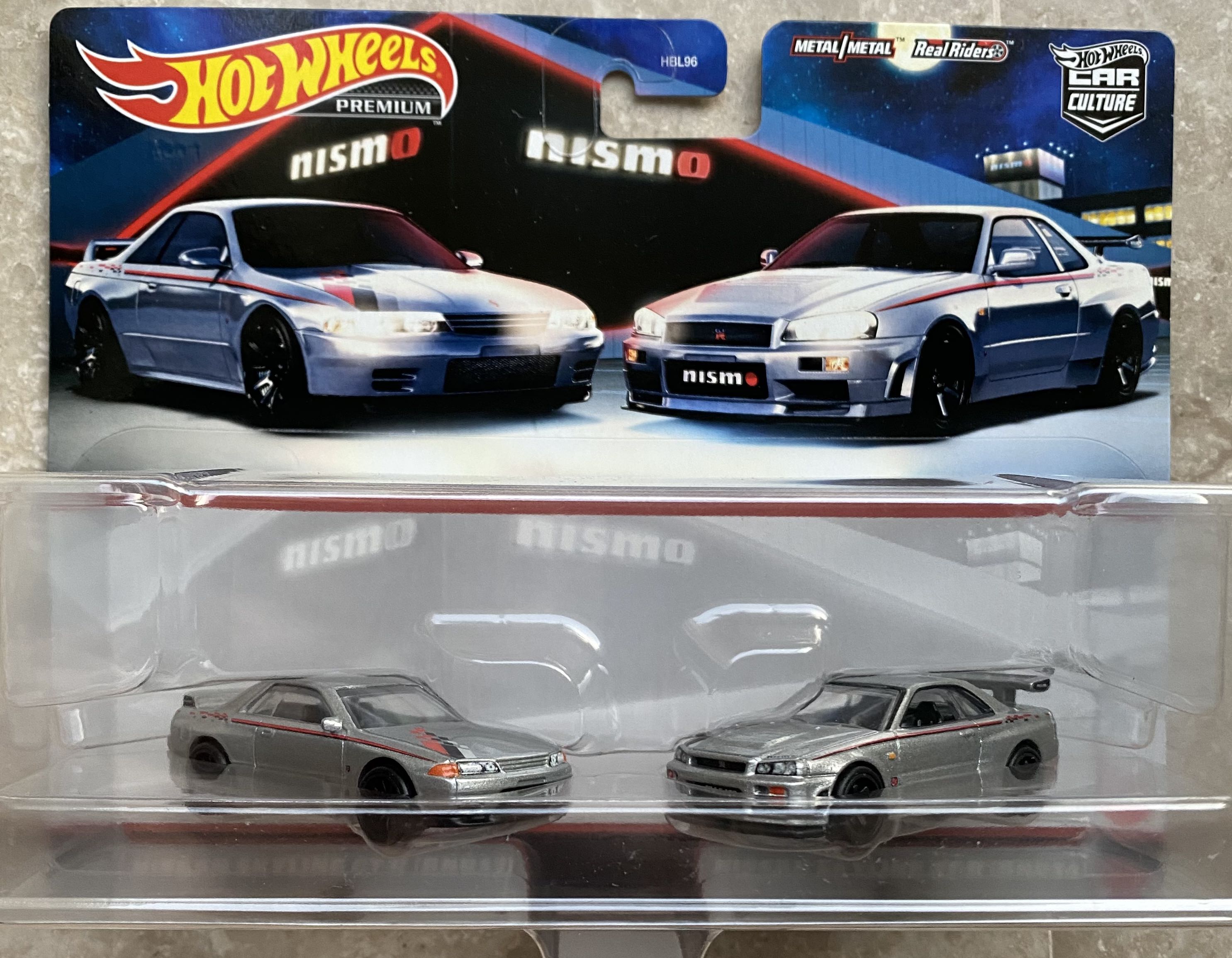 Hot Wheels Premium Nismo Nissan Skyline GTR (BNR32 & BNR34) 2Pack Car