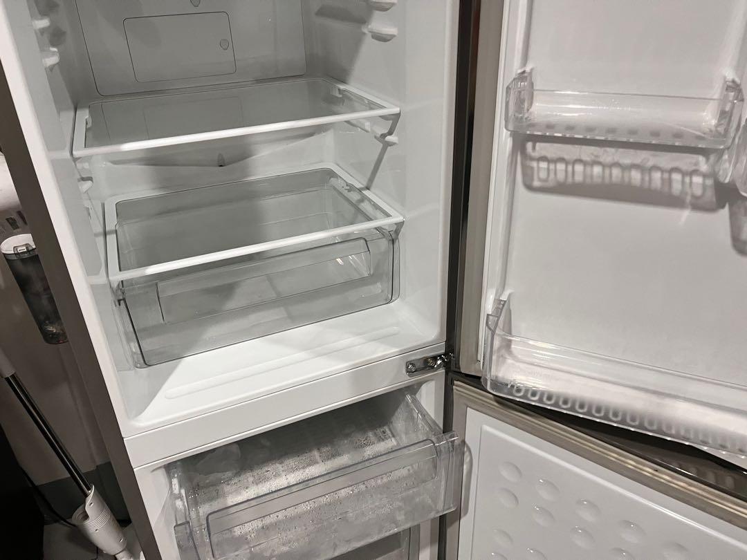 LG Refrigerator/Bottom Freezer 8 cu ft Model GC269VL3, TV & Home Appliances, Kitchen Appliances