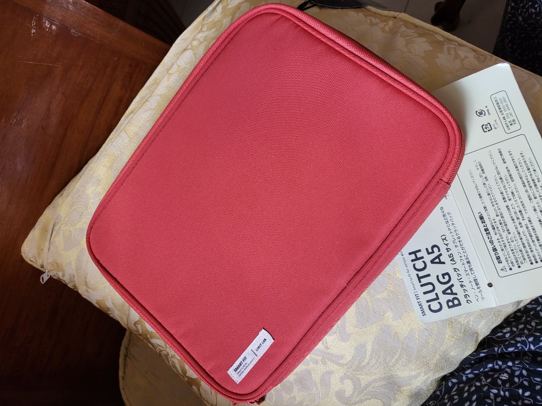 LIHIT LAB SMART FIT A5 CLUTCH BAG POUCH ORGANIZER, Hobbies & Toys