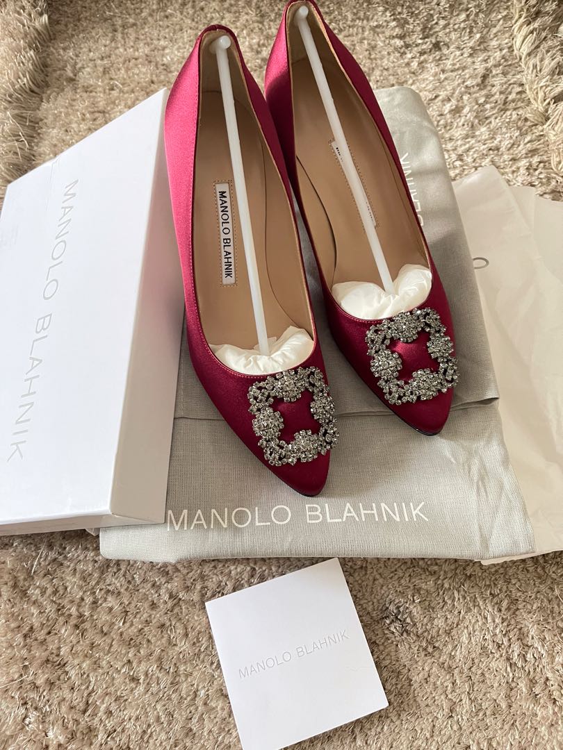 Manolo Blahnik hangisi pump shoes 
