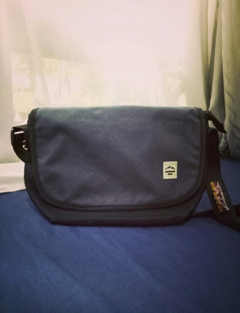 Mountain gear 2025 sling bag