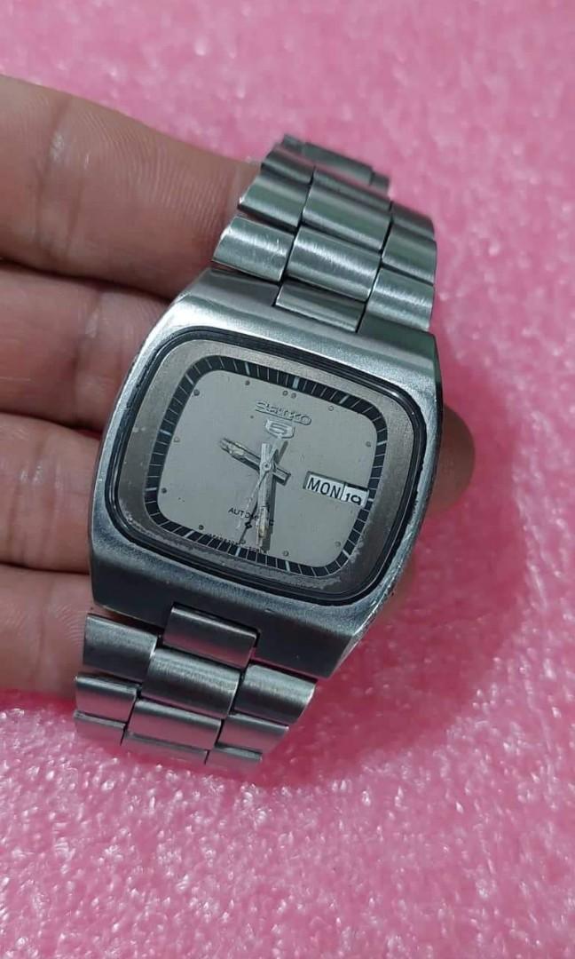 Seiko vintage 1982 TV type, Men's Fashion, Watches & Accessories, Watches  on Carousell