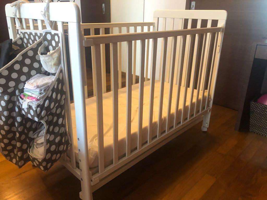 Selling used cot, Babies & Kids, Baby Nursery & Kids Furniture, Cots