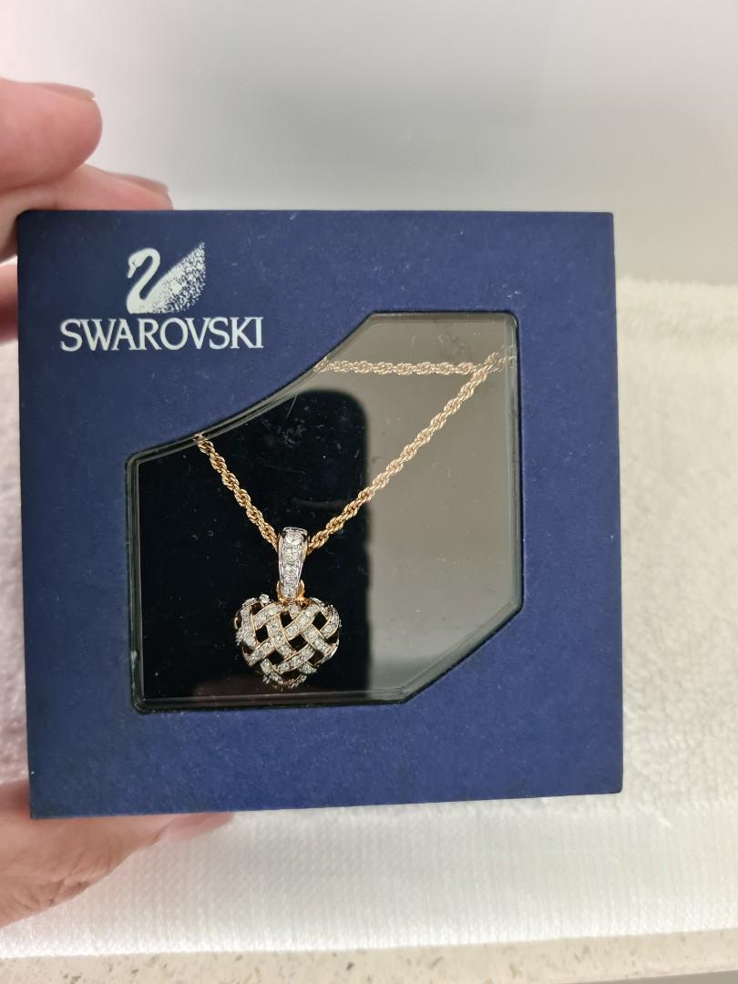 Swarovski woven heart pendant top