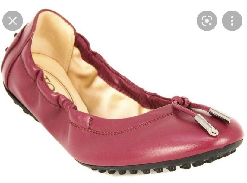 Red hotsell patent flats
