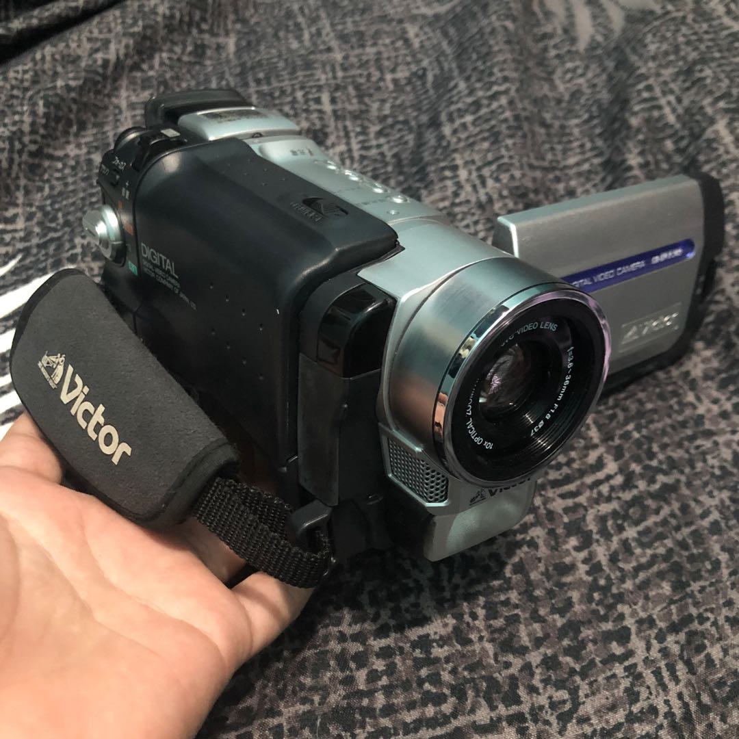 Victor デジタルビデオカメラ GR-DVF305K-