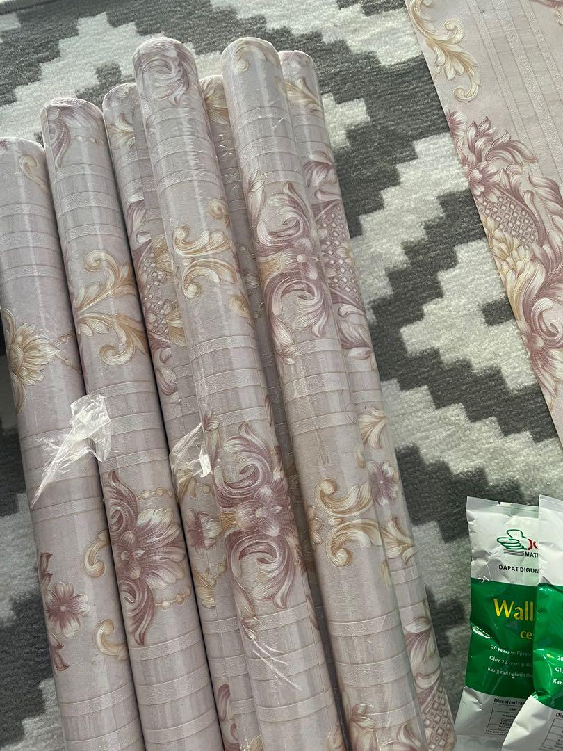 Wallpaper dinding premium. Nego tipis. Harga per 1 roll, Perabotan Rumah di  Carousell