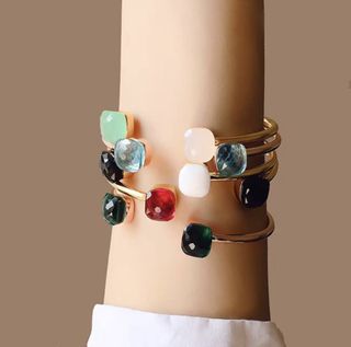 (Category: ) located in . Submitted by shopaholic-anonymous (Listing ID 1059393976, Image 1). Description: .