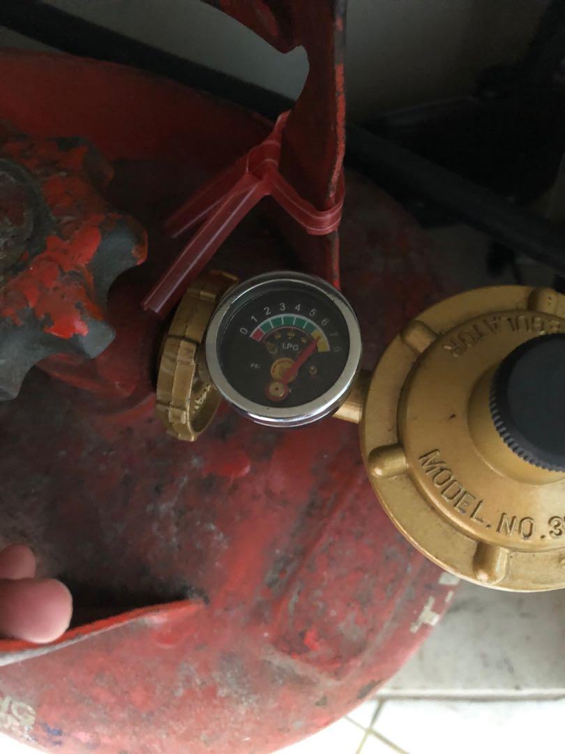 2burner gas with tank and regulator with indicator, TV & Home