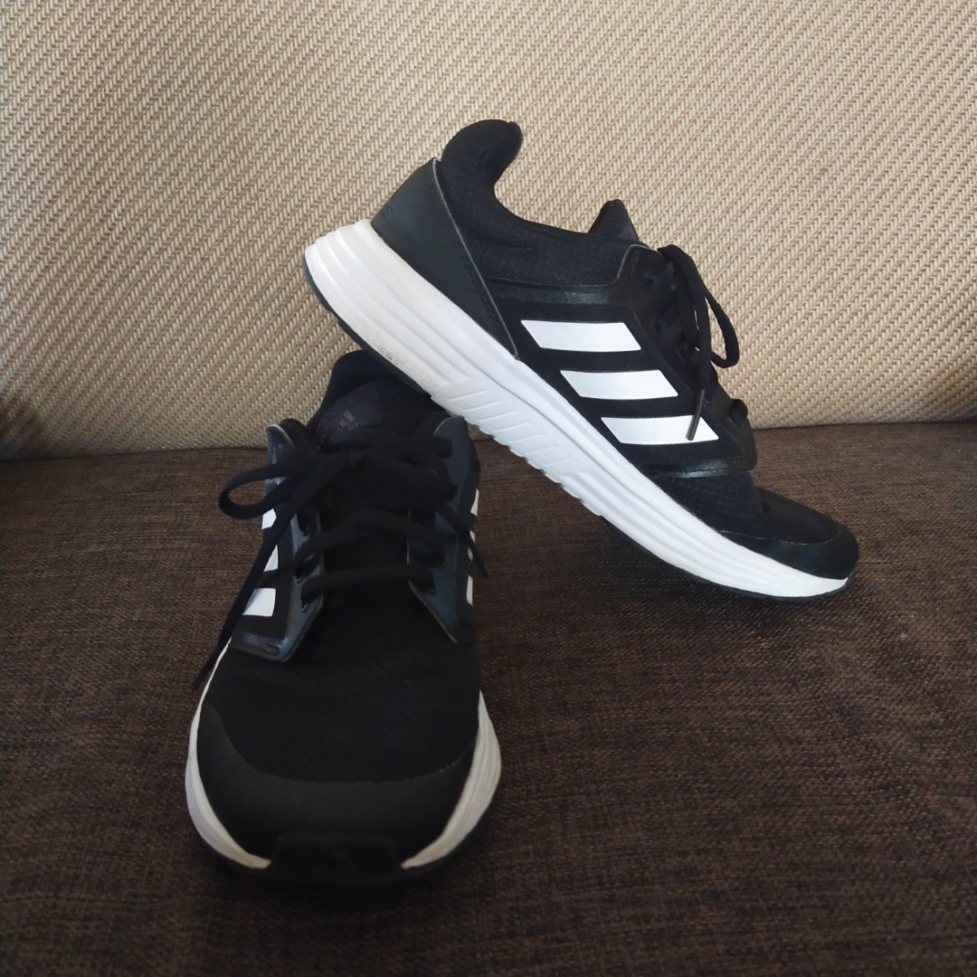 Síntomas pulmón Enfriarse Adidas Running Shoes-Cloudfoam/black and white/adidas rubber shoes/adidas  shoes, Men's Fashion, Footwear, Sneakers on Carousell