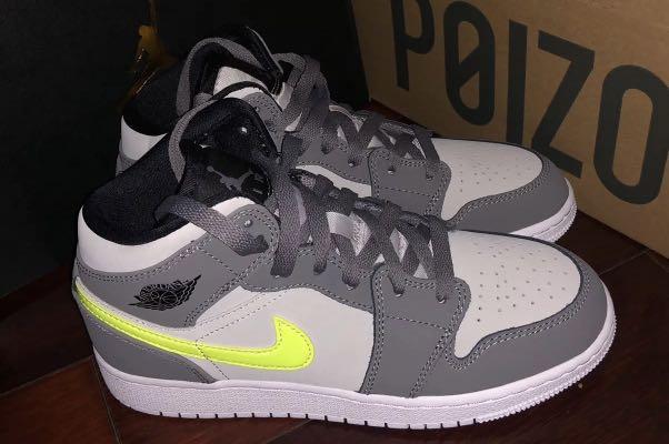 Air Jordan 1 Mid Gunsmoke Volt GS