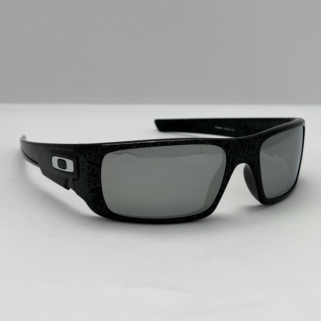 Authentic Oakley Crankshaft Sunglasses OO9239-08, Men's Fashion, Watches &  Accessories, Sunglasses & Eyewear on Carousell