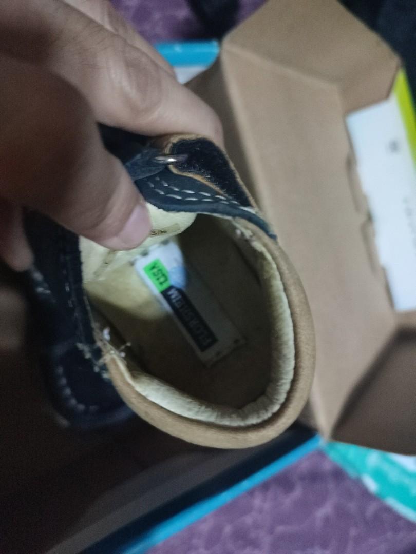 Baby shoes Florsheim (Category: Babies & Kids Fashion) located in Caloocan City. Submitted by trebdy01 (Listing ID 1159864159, Image 2). Description: preloved baby shoes florsheim kids brand.