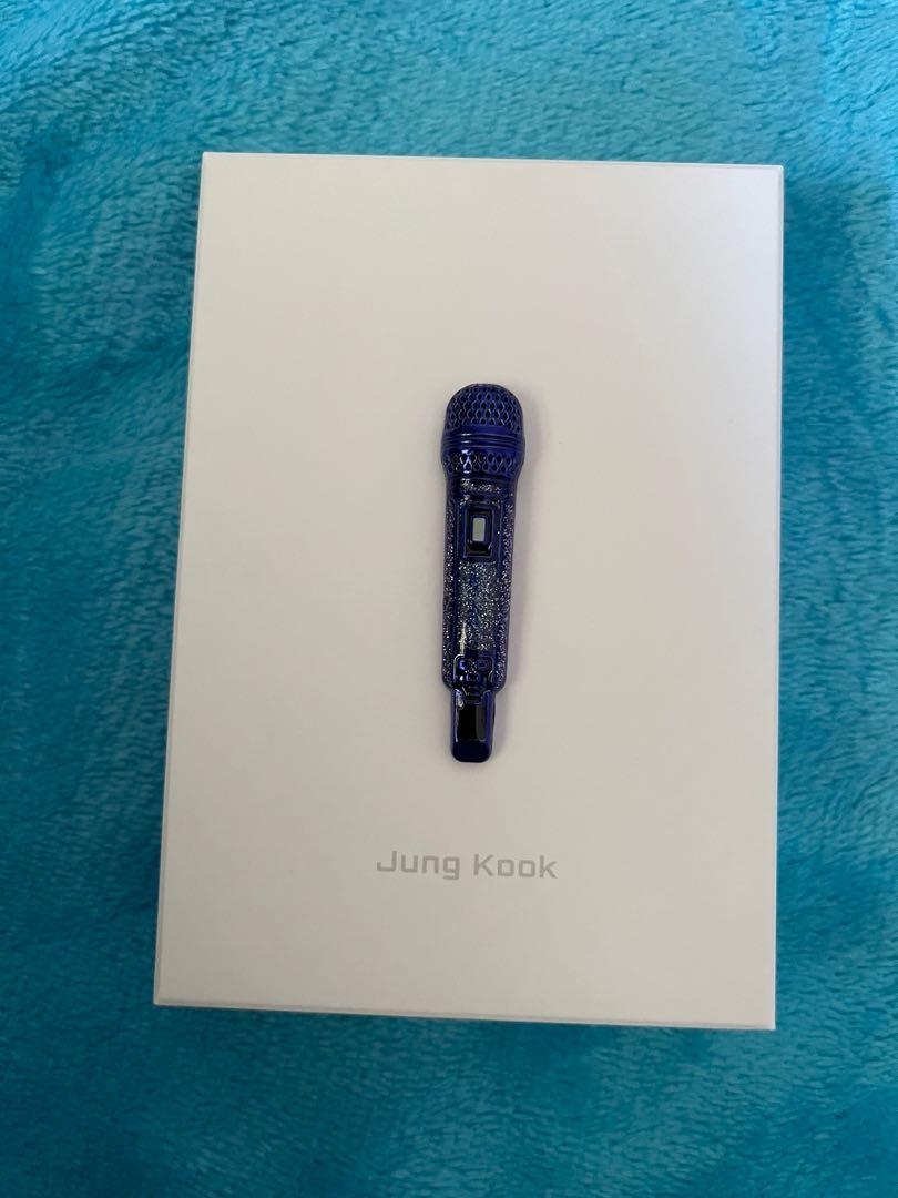 Bts jungkook mic badge, Hobbies & Toys, Memorabilia & Collectibles, K