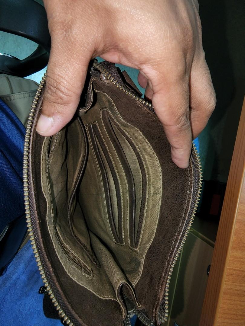 Camel Active (Category: Sling Bags) located in Kuala Lumpur. Submitted by cdjet (Listing ID 1159769887, Image 3). Description: Authentic Camel Active. Buffalo leather.