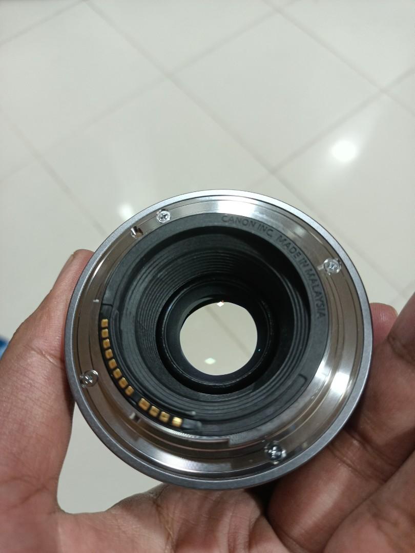 Canon 50mm 1.8 RF (Category: Lens & Kits) located in Pasig City. Submitted by Mpatron (Listing ID 1159863805, Image 3). Description: clean glass no fungus 99% cosmetics no front and rear cap test upon meetup pm or txt if interested 09260651330.