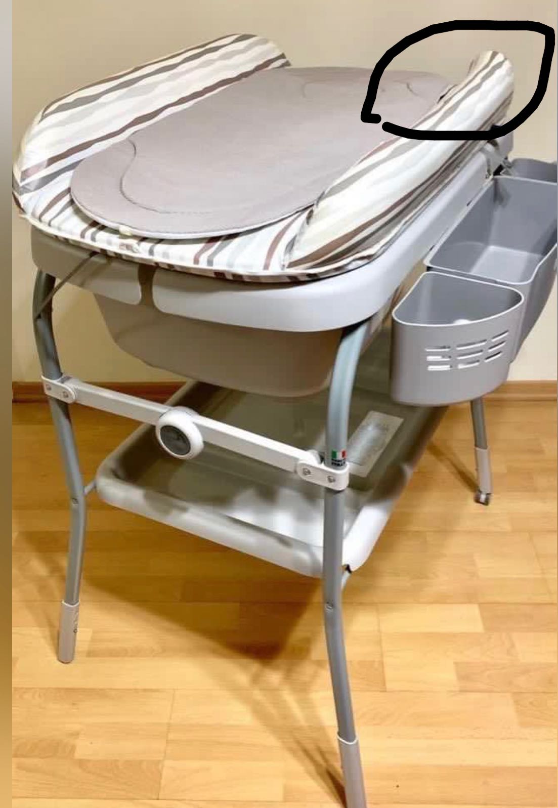 Chicco changing table and bath tub, Babies & Kids, Baby Nursery & Kids