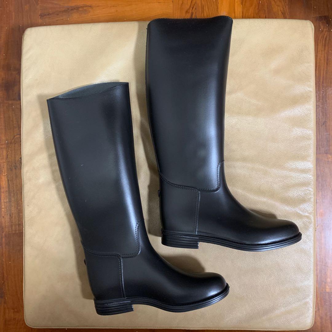 Essensole Waterproof boots Carousell