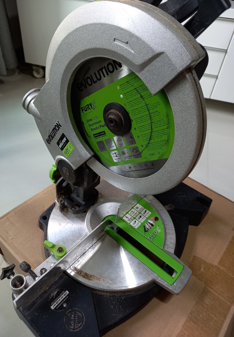 Evolution Mitre Saw, Furniture & Home Living, Home Improvement