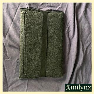 Felt Carrying Pouch '11