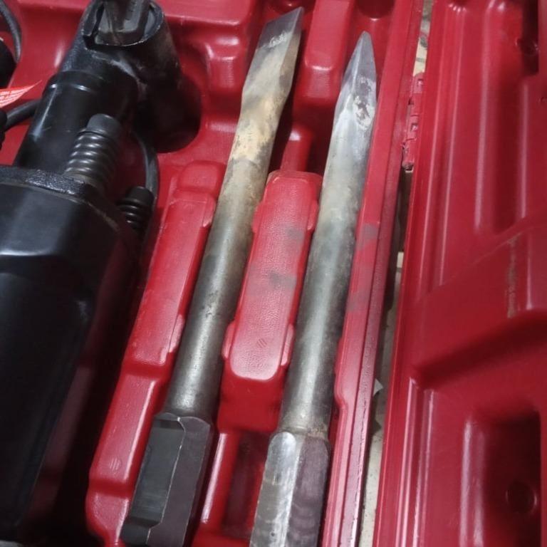 FULL BOAR DEMOLITION BREAKER/JACKHAMMER, Commercial & Industrial