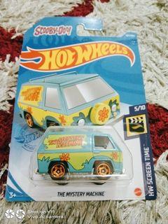 Hot Wheels Scooby-Doo The Mystery Machine Collectible toy diecast