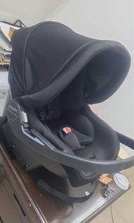 Infant Car Seat/ Bassinet (Italian Brand)