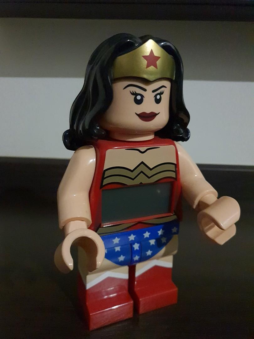 LEGO DC Comics Super Heroes Wonder Woman Minifigure Clock