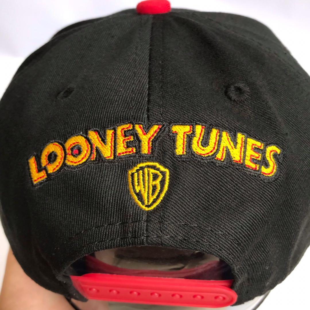 Looney Tunes x New Era 9Fifty, Fesyen 