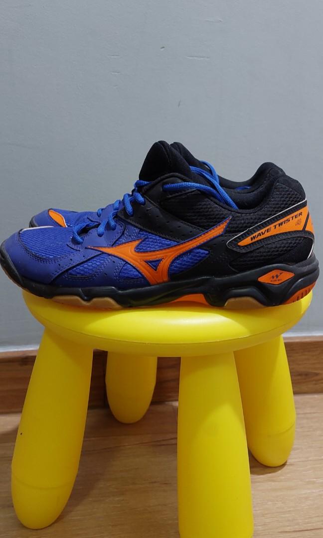 Inpakken Hulpeloosheid Marco Polo Mizuno Wave Twister 4, Sports Equipment, Other Sports Equipment and  Supplies on Carousell