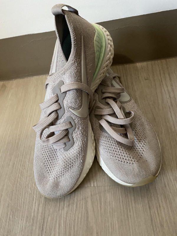 Nike epic react deals flyknit size 9