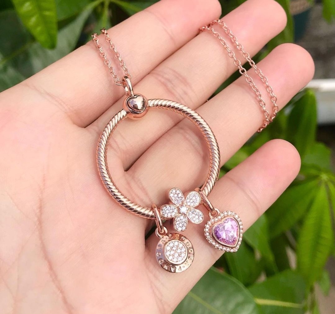 Pandora gold online o pendant