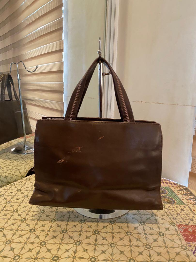 Hand tote outlet