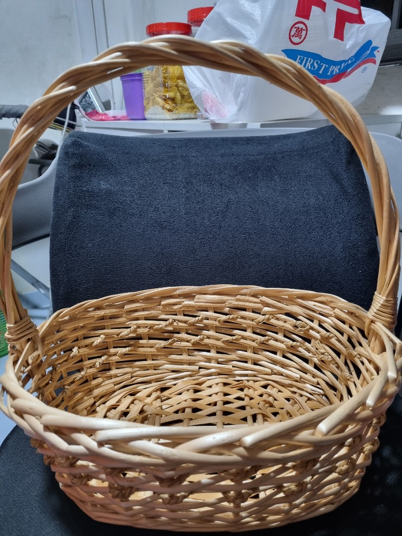 Rattan Gift Basket, Food & Drinks, Gift Baskets & Hampers on Carousell