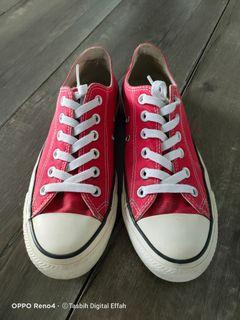 Red Converse All Star 5.5UK