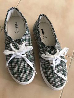 (Category: ) located in . Submitted by bubblebeauty (Listing ID 1159808897, Image 1). Description: .