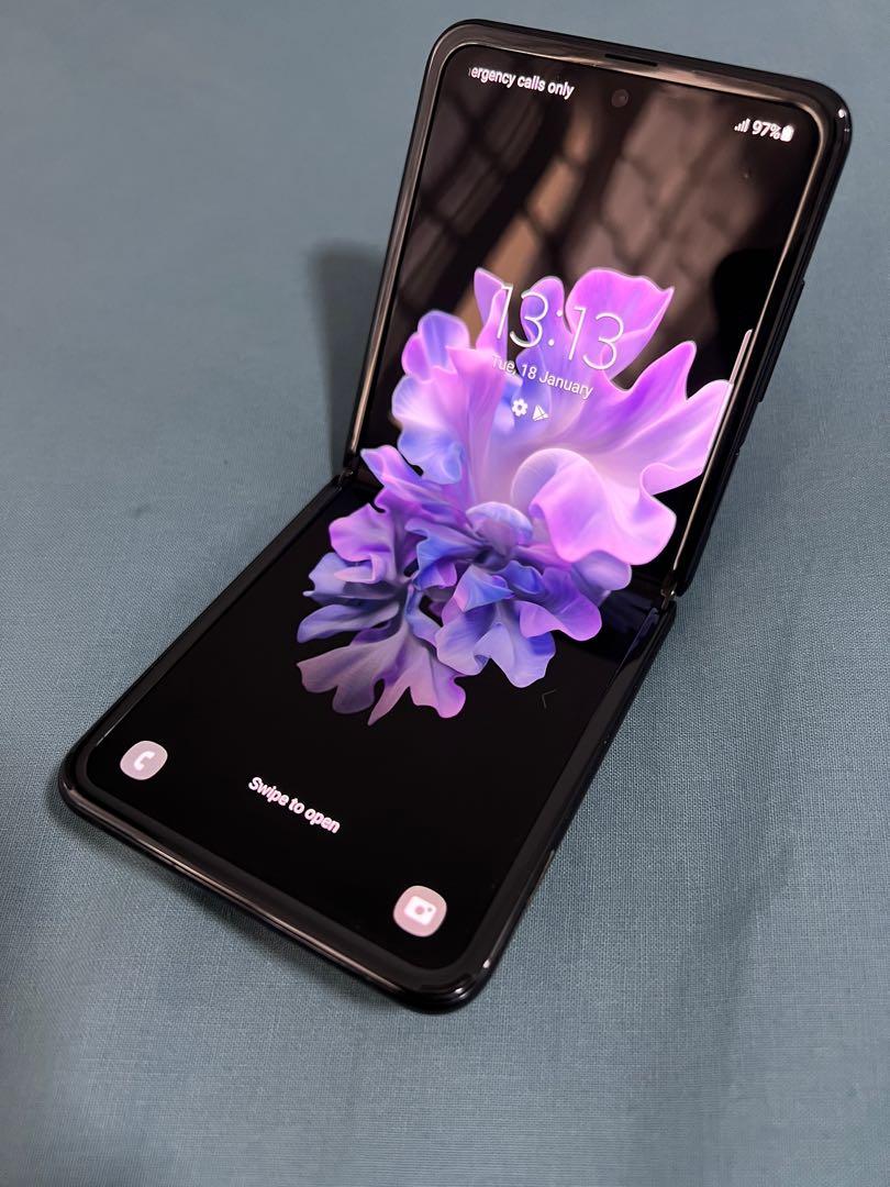 Samsung Z Flip 4g Mobile Phones Gadgets Mobile Phones Android Phones Samsung On Carousell