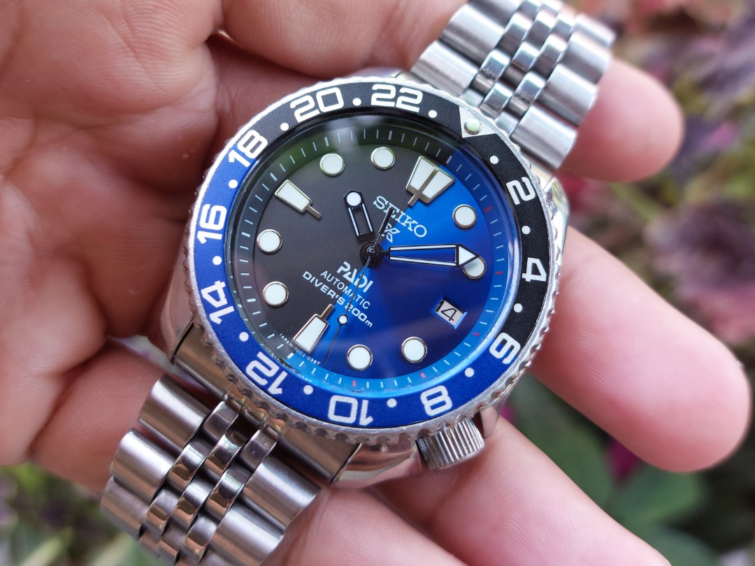 Seiko BATMAN V2 Mod Automatic Diver's Watch, Men's Fashion, Watches &  Accessories, Watches on Carousell