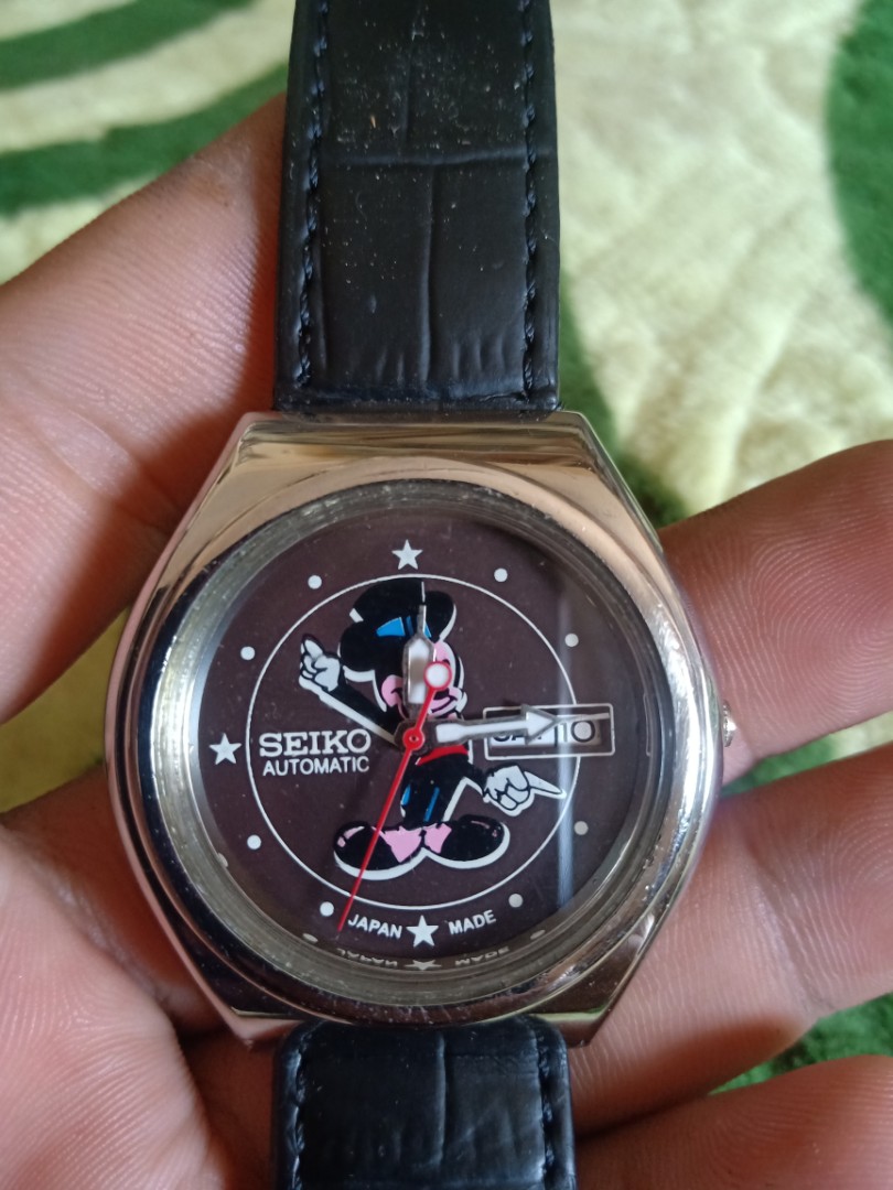 Seiko Mickey mouse, Men's Fashion, Watches & Accessories, Watches on  Carousell