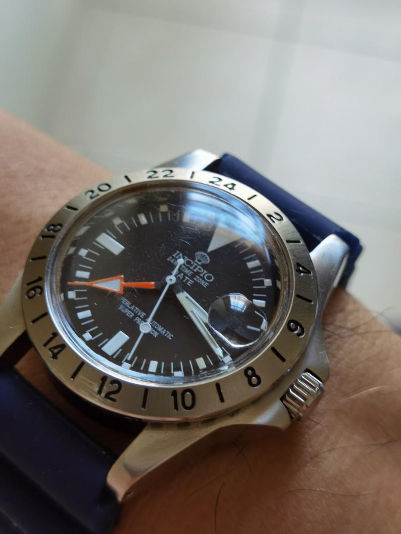 Incipio watch top