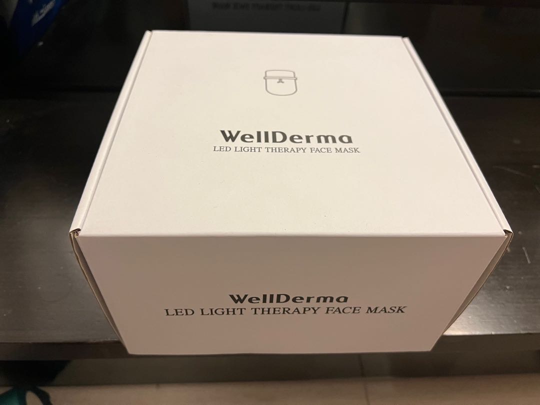 WellDerma LED Light Therapy Face Mask, 美容＆化妝品, 健康及美容 皮膚護理, 面部 面部護理 Carousell