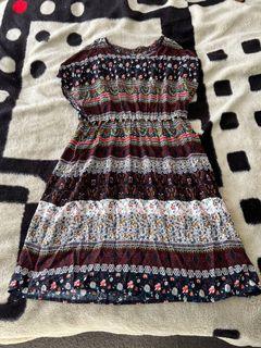 Woman’s dress size 16