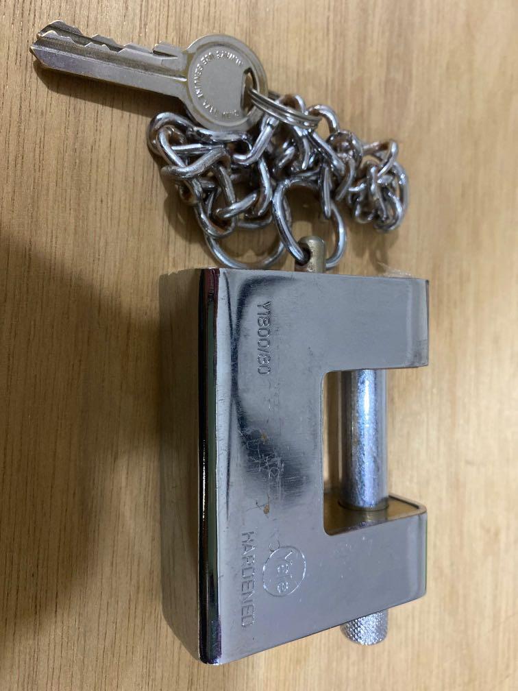 Yale lock (Category: Other Home Appliances) located in Singapore. Submitted by khalique (Listing ID 1159856418, Image 1). Description: .