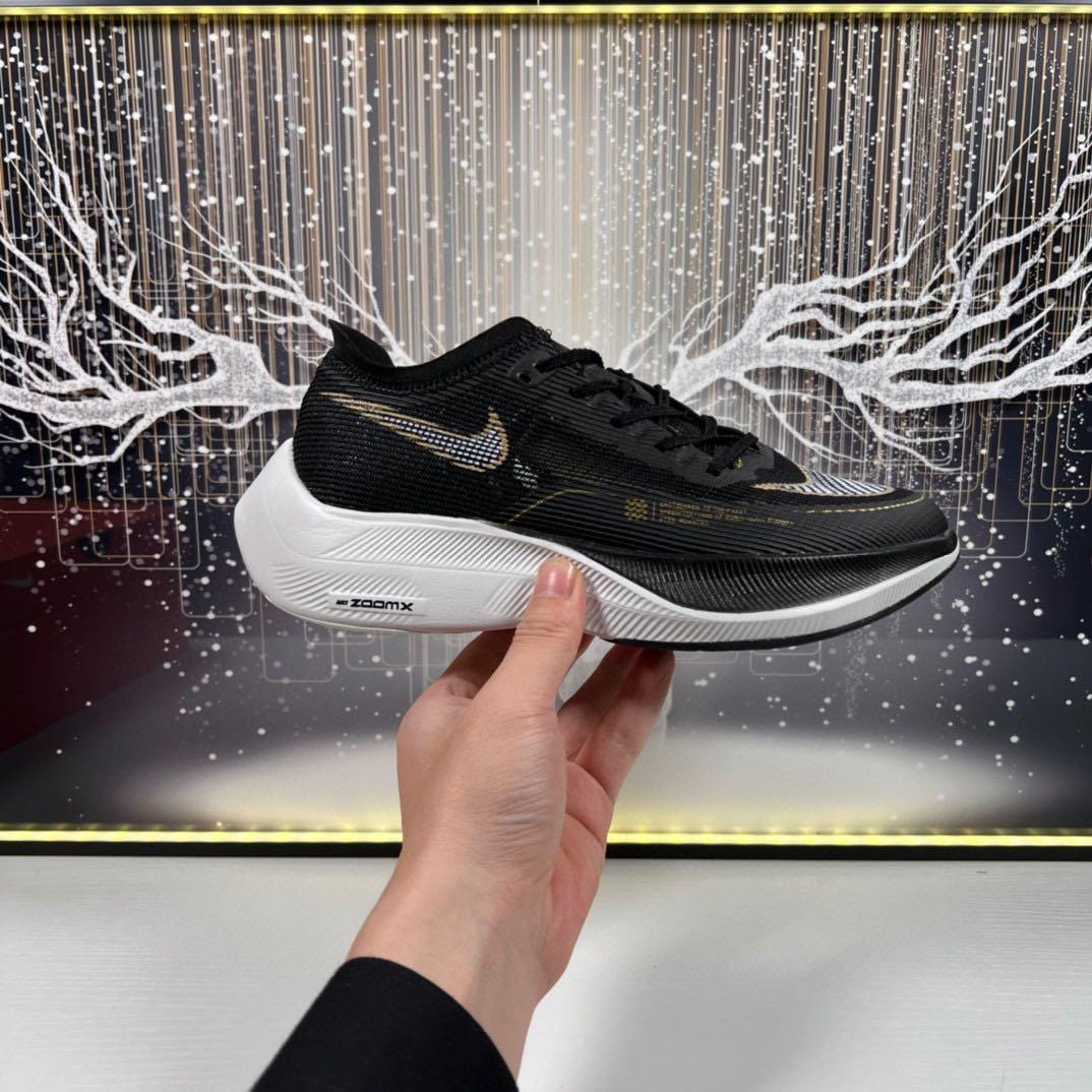 📸現拍Nike ZoomX VaporFly NEXT% 2 二代黑金跑鞋Size：36 36.5 37.5