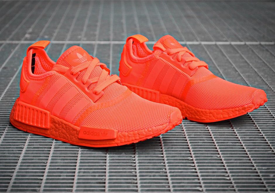 Adidas nmd hotsell r1 solar orange
