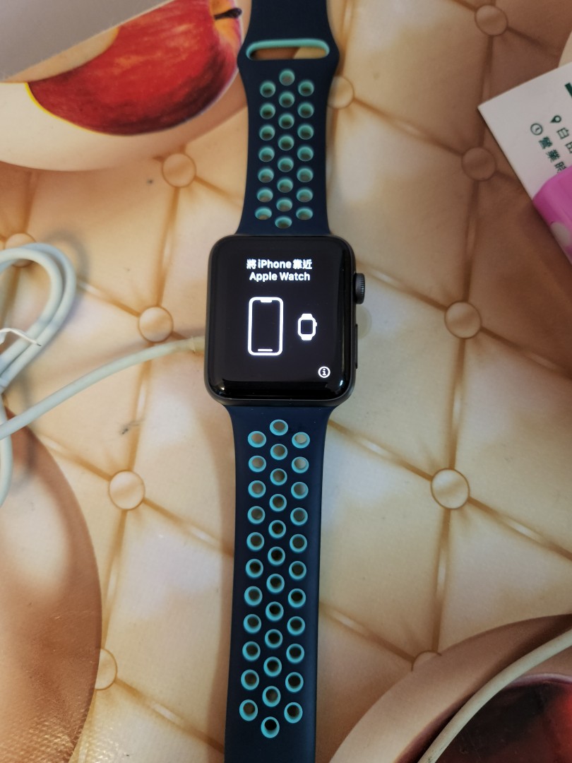 Apple Watch 3 Nike, 手提電話, 智能穿戴裝置及智能手錶- Carousell