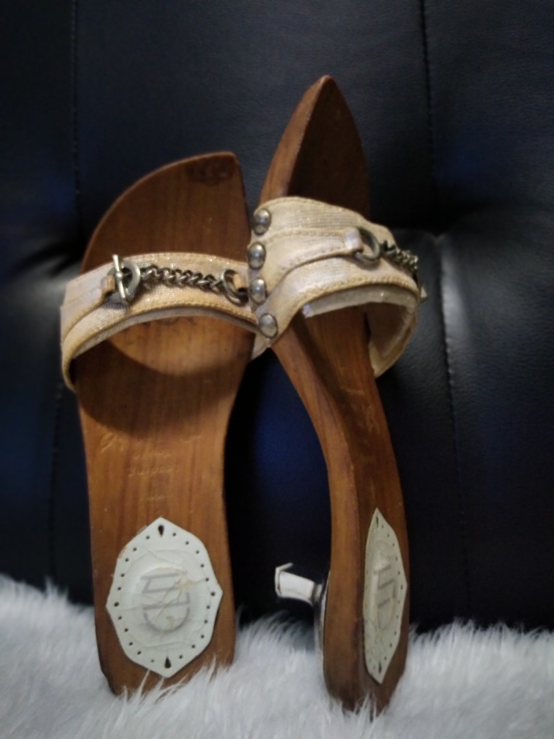 Wooden mules heels hotsell