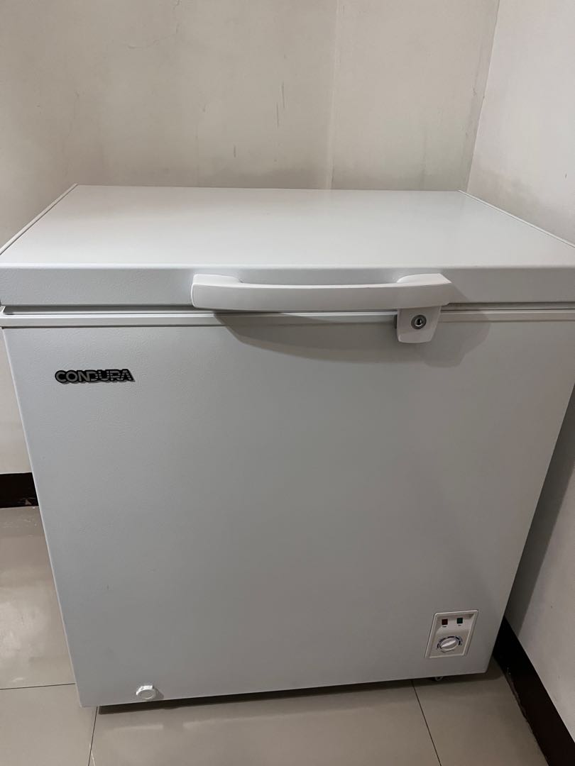 condura chest type freezer noninverter, Furniture & Home Living, Kitchenware & Tableware, Food